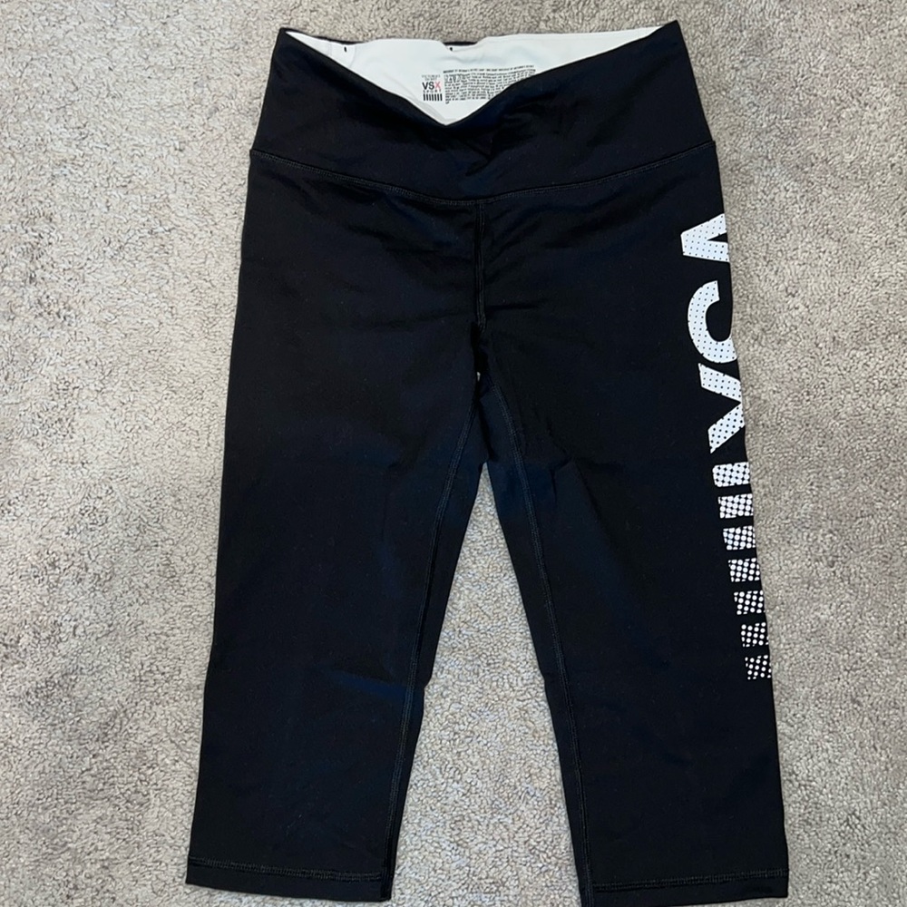 Victoria’s Secret sport knockout crop